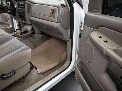 Used 2004 Dodge Ram 1500 Truck SLT image 23