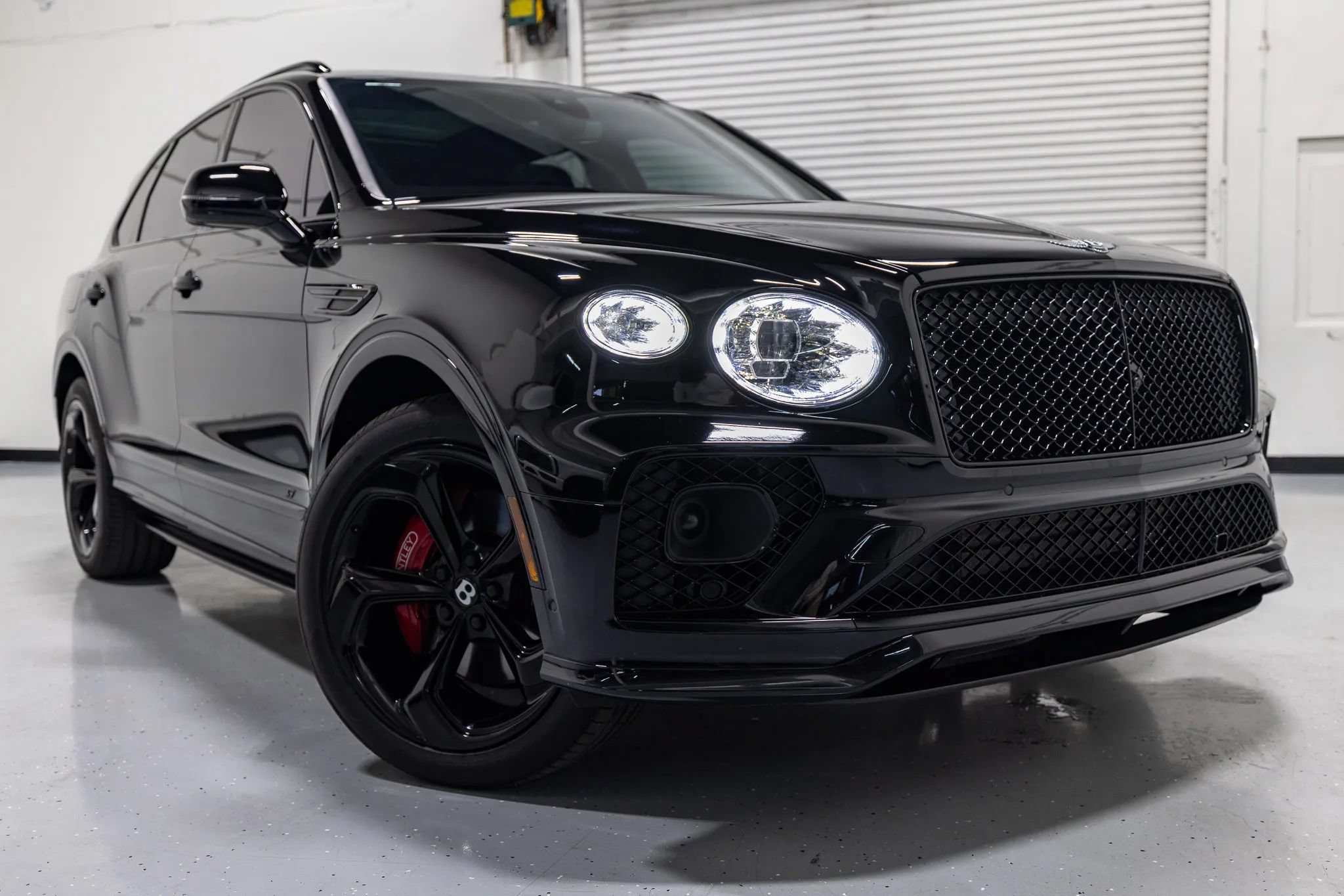 Used 2022 Bentley Bentayga AWD/4WD image 3