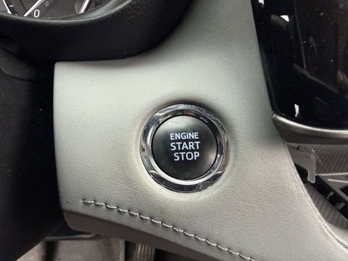 Used 2022 Toyota Highlander Limited FWD image 24