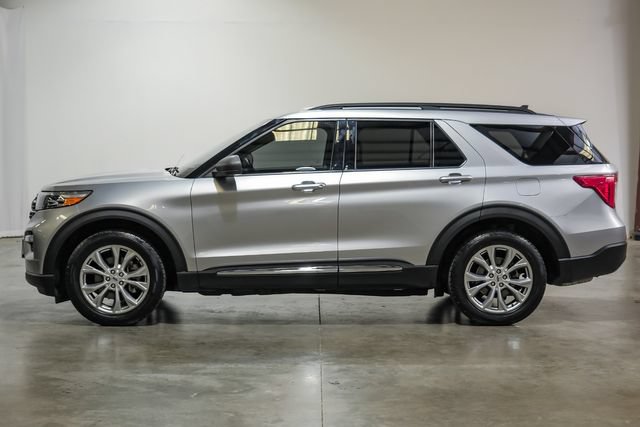 Used 2021 Ford Explorer XLT w/ Equipment Group 202A AWD/4WD image 13