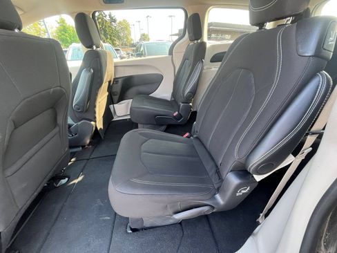Used 2024 Chrysler Voyager LX FWD image 23