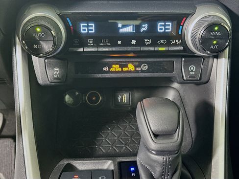 Used 2023 Toyota RAV4 XLE w/ Convenience Package FWD image 23