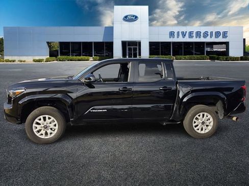 Used 2024 Toyota Tacoma SR5 image 4