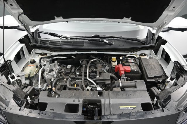Certified 2025 Nissan Kicks SR AWD/4WD image 33