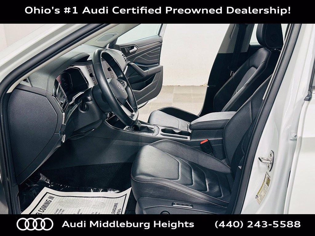 Used 2022 Volkswagen Jetta SEL FWD image 9
