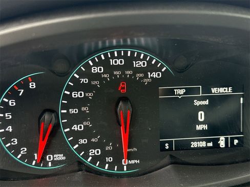 Certified 2022 Chevrolet Trax LT w/ LT Convenience Package image 16