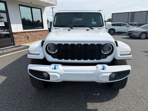 Used 2024 Jeep Wrangler High Altitude AWD/4WD image 9