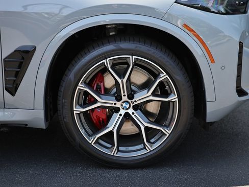 New 2026 BMW X5 xDrive50e w/ M Sport Package AWD/4WD image 5