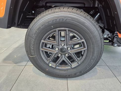 New 2025 Jeep Gladiator Sport AWD/4WD image 8