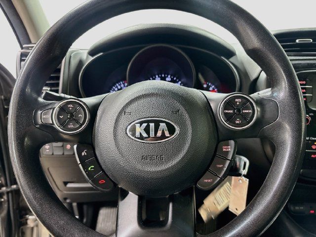 Used 2017 Kia Soul + FWD image 12