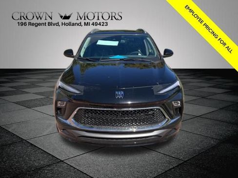 New 2025 Buick Encore GX Sport Touring image 2