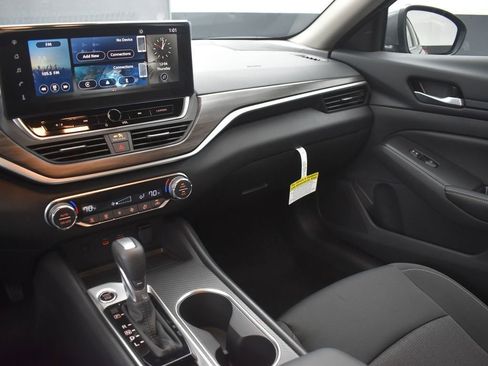 New 2025 Nissan Altima 2.5 SV w/ SV Special Edition Package image 32