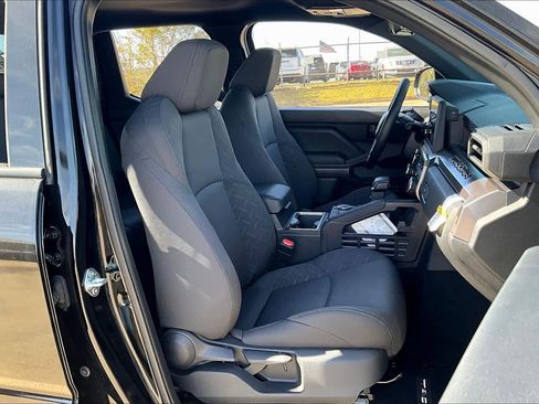 Used 2025 Toyota Tacoma SR5 RWD image 9
