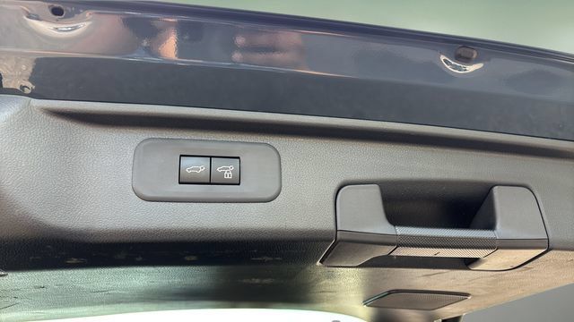 Used 2024 Toyota Grand Highlander AWD Hybrid image 35