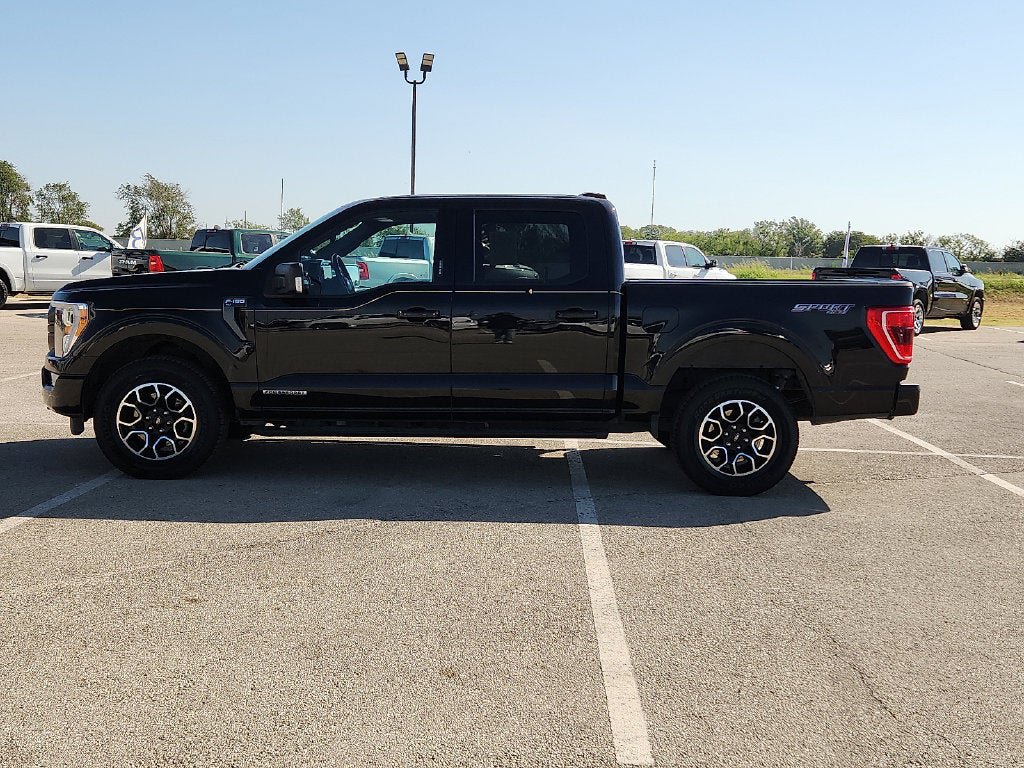 Used 2022 Ford F150 XLT w/ Equipment Group 302A High AWD/4WD image 2