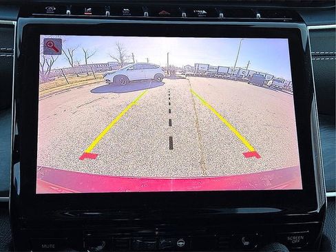 Used 2022 Jeep Grand Cherokee L Limited image 19