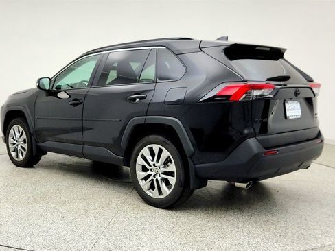 Used 2023 Toyota RAV4 XLE Premium AWD/4WD image 7