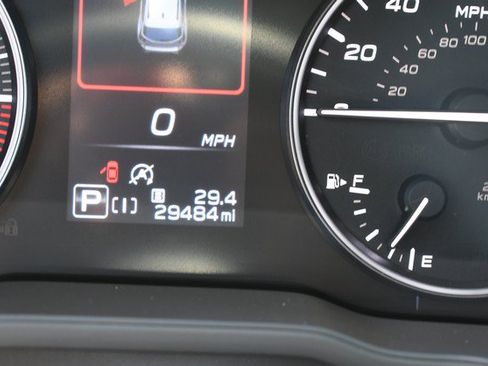 Used 2025 Subaru Crosstrek 2.5i Premium AWD/4WD image 33