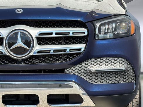 Used 2022 Mercedes-Benz GLS 450 4MATIC image 11