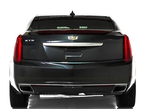 Used 2017 Cadillac XTS Luxury w/ Driver Awareness Package FWD image 8
