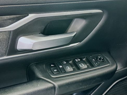 Used 2019 RAM 1500 Big Horn AWD/4WD image 15