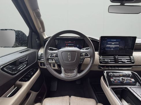 Used 2022 Lincoln Navigator L Reserve RWD image 15