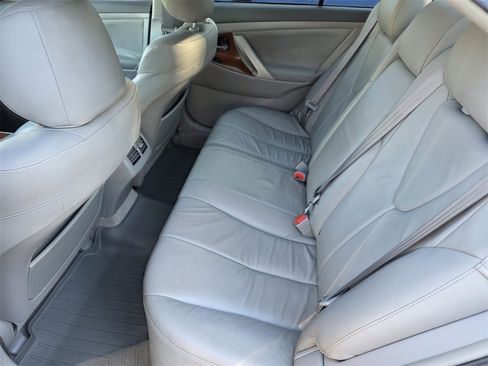 Used 2009 Toyota Camry image 16