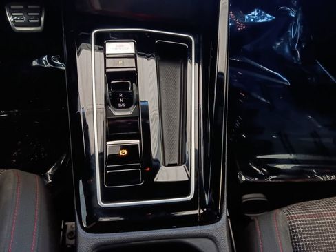 Used 2024 Volkswagen GTI S image 10