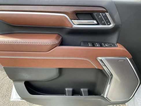 New 2025 GMC Sierra 2500 Denali Ultimate image 14