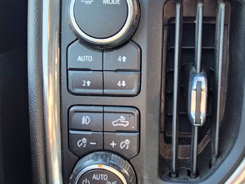 Used 2022 Chevrolet Silverado 3500 High Country image 25