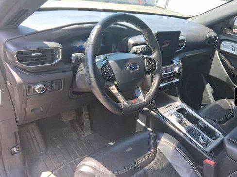 Used 2021 Ford Explorer ST w/ Equipment Group 401A AWD/4WD image 2