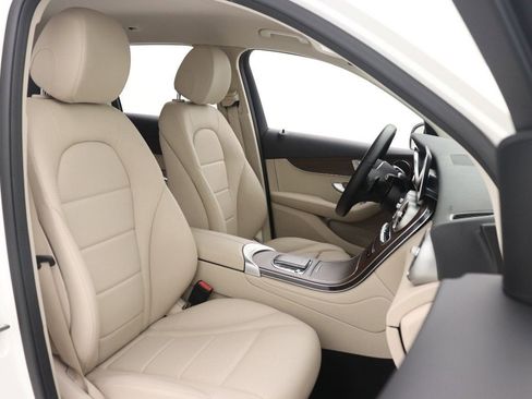Certified 2022 Mercedes-Benz GLC 300 image 30