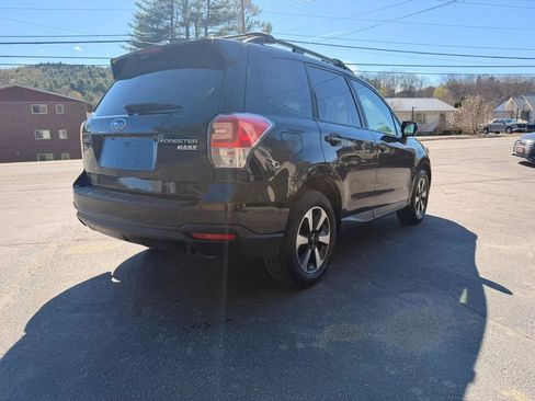 Used 2017 Subaru Forester 2.5i Premium w/ All-Weather Package AWD/4WD image 5