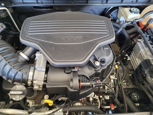 Used 2018 GMC Acadia SLT AWD/4WD image 30