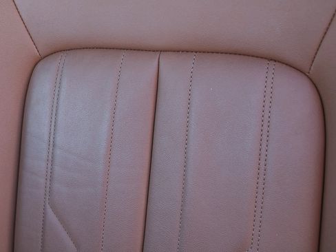 Used 2022 Audi e-tron Premium image 36