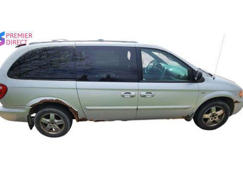 Used 2004 Dodge Grand Caravan SXT w/ Trailer Tow Prep Group FWD image 7