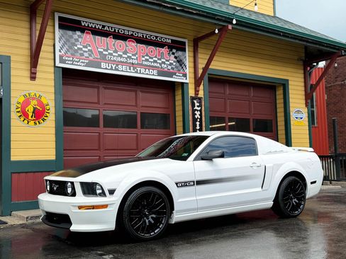 Used 2007 Ford Mustang GT RWD image 8