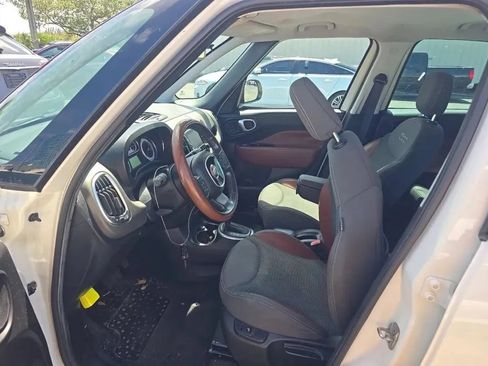 Used 2014 FIAT 500L Trekking w/ Popular Equipment Group FWD image 7