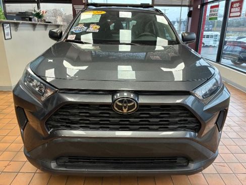 Used 2020 Toyota RAV4 LE image 5