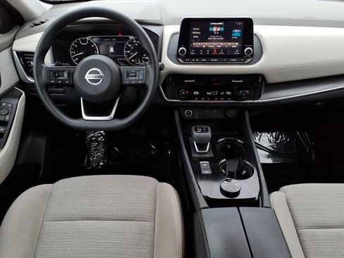 Used 2021 Nissan Rogue SV image 9