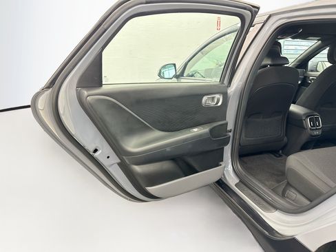 Used 2024 Hyundai Ioniq 6 SE RWD image 27