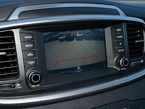 Used 2020 Kia Sorento EX FWD image 29