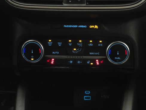 Used 2022 Ford Escape SE w/ Convenience Package image 29