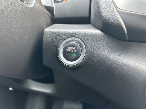 Used 2024 GMC Terrain SLT image 26