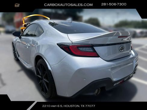 Used 2024 Toyota GR86 Premium RWD image 3
