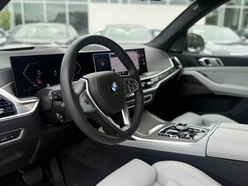 Certified 2024 BMW X7 xDrive40i AWD/4WD image 12