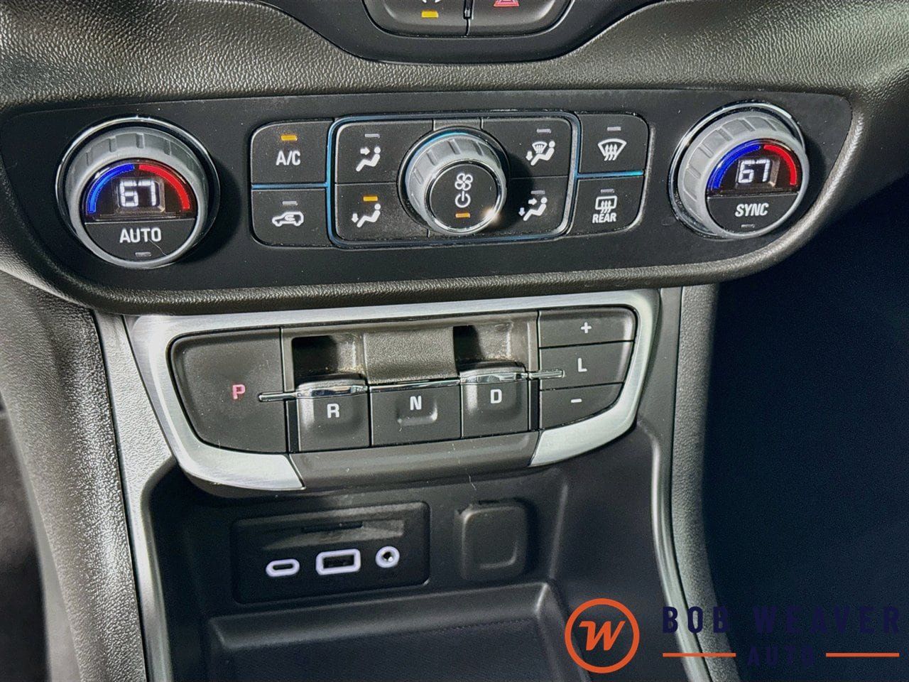 Used 2022 GMC Terrain SLT w/ Infotainment Package II AWD/4WD image 19