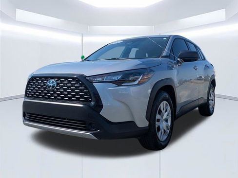 Used 2024 Toyota Corolla Cross L image 7