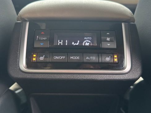 Used 2023 Subaru Ascent Limited image 11