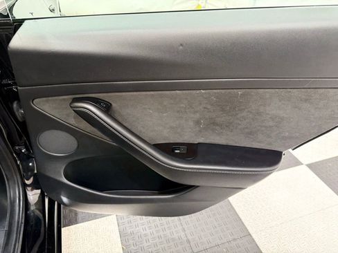 Used 2022 Tesla Model 3 image 23